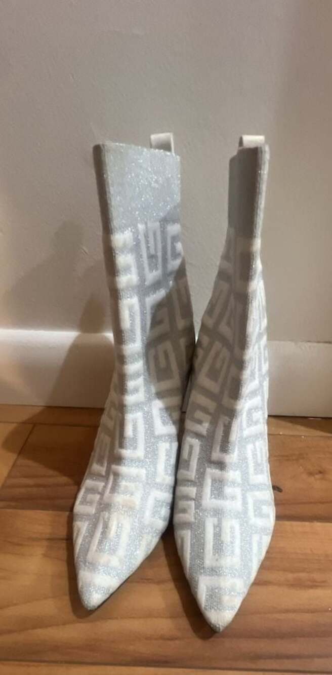 GUESS Dallyca G-Logo Knit Pointed Toe Sock Booties